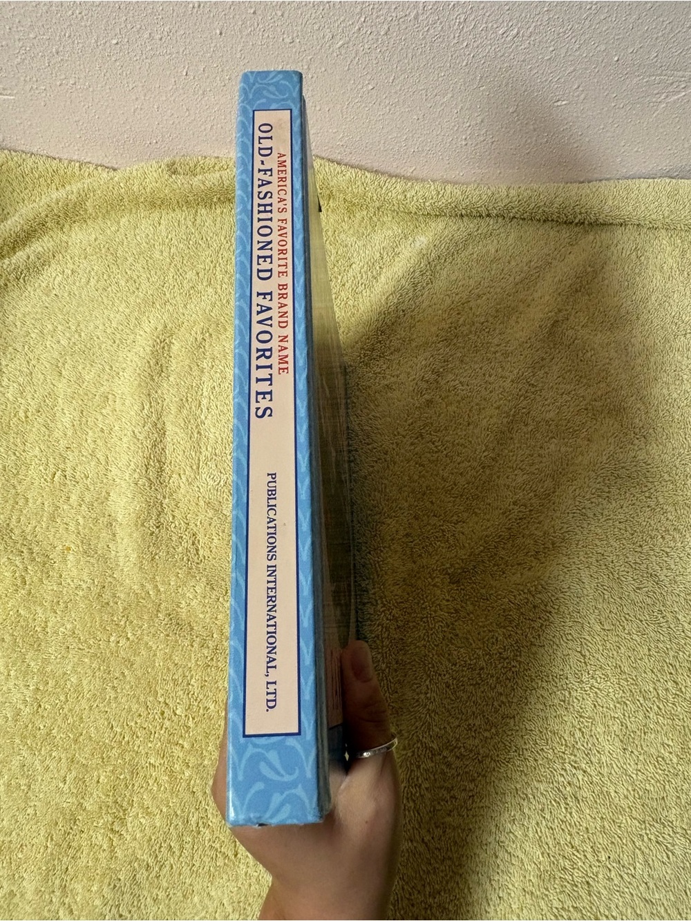 Old-Fashioned Favorites Hardcover Cookbook Comfort Food Recipes - Picture 3 of 7